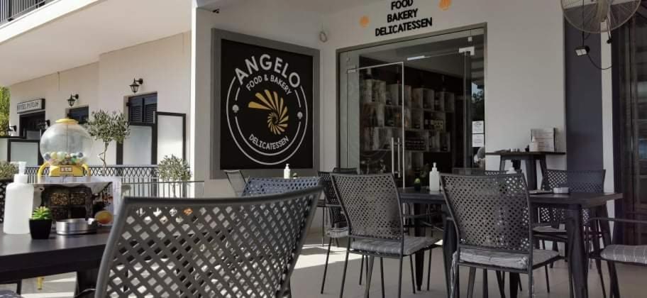 Angelo Cafe Hotel Tolón Esterno foto